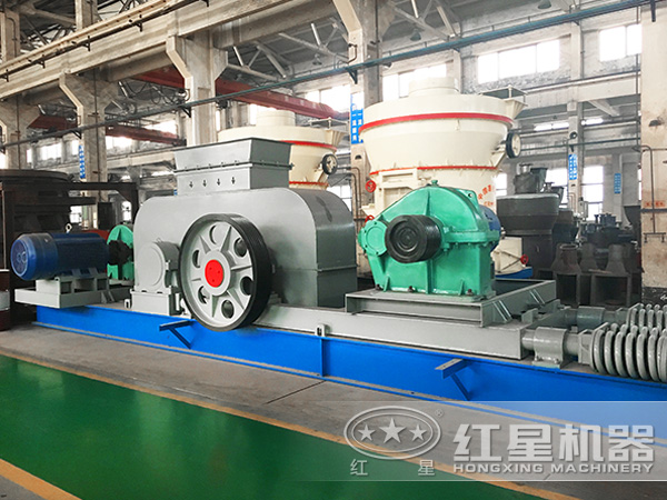 四輥破碎機效能高作業(yè)、噪音小