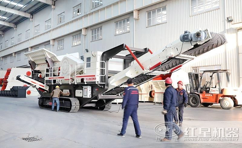 履帶破碎機(jī)_液壓自行驅(qū)動(dòng)廠家，客戶來廠咨詢