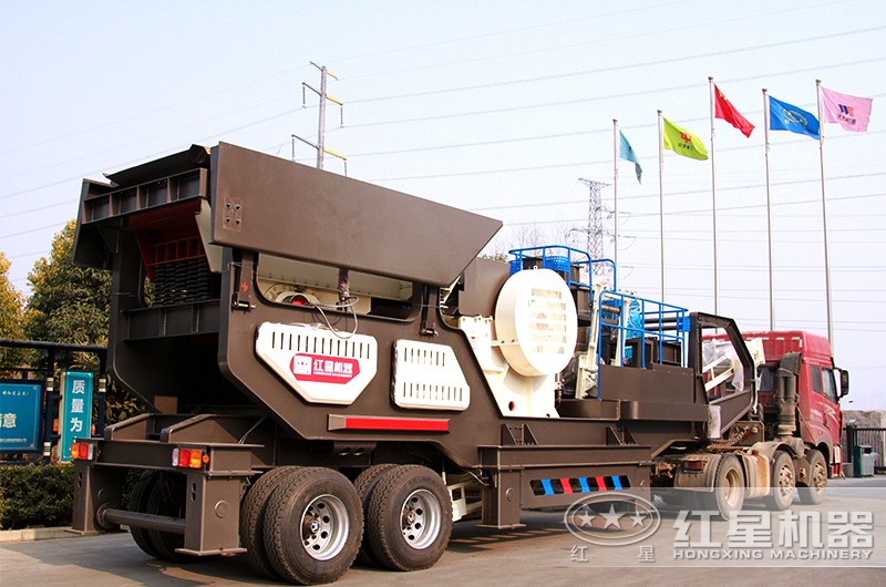 時產200噸小型移動破碎車，配顎破機，發(fā)往湖北市場