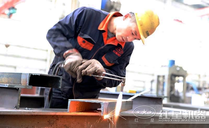 匠心做工，每一道石子移動(dòng)破碎生產(chǎn)線都嚴(yán)謹(jǐn)以待